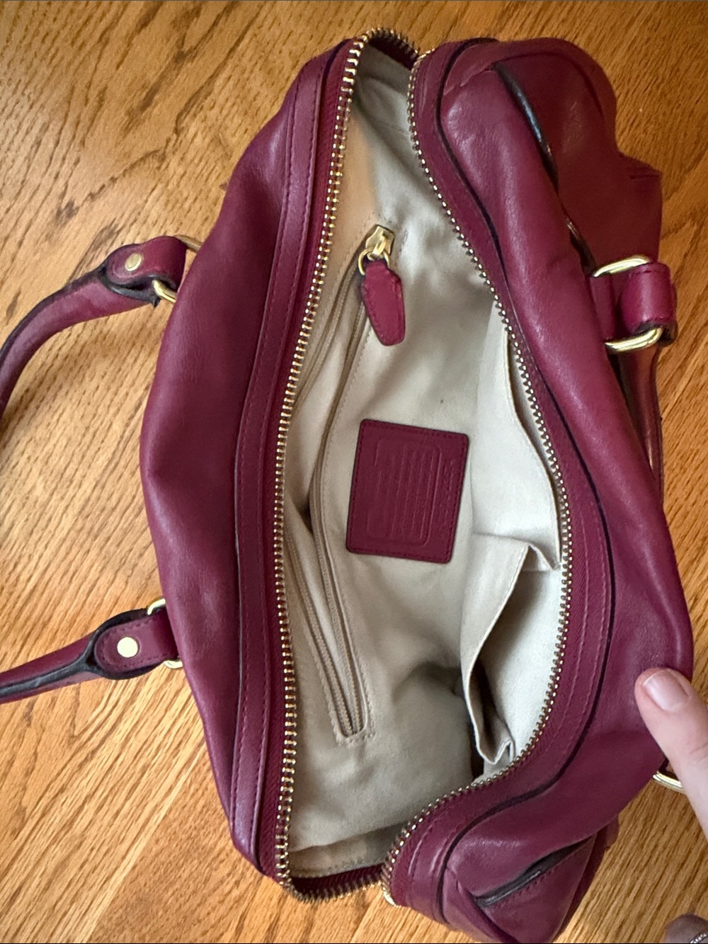 Coach Leather Shoulder Bag in Deep Berry - Picture 3 of 3